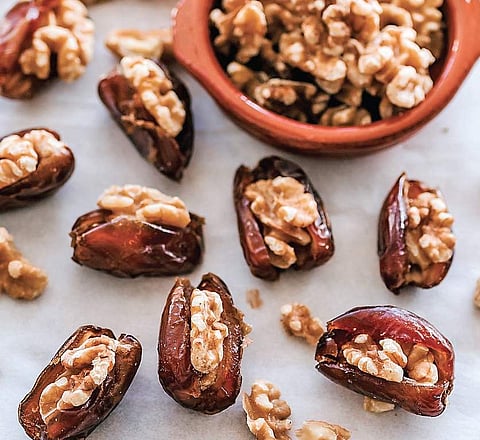 Dates and crushed walnuts snack