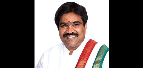 Independent MLA R Shankar is the latest Karnataka lawmaker to resign from the Council of Ministers. (Photo | Facebook)