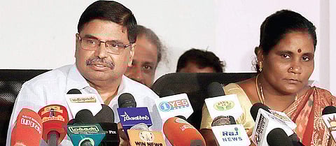 Retired HC judge D Hariparanthaman and Palavai Pengal Meen Thozilalar Sangam representative G Rajalakshmi at Chennai press club on Wednesday | Shriram G