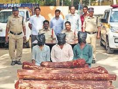 Kadapa Police with arrested accused (Photo |EPS)