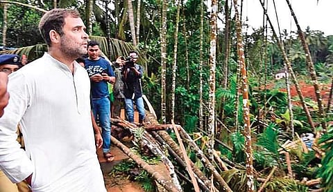 Rahul Gandhi visits landslide-hit Kavalappara (Photo |EPS)