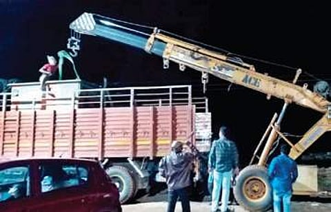 Emergency pump being removed from Nagarjuna sagar (Photo |EPS)
