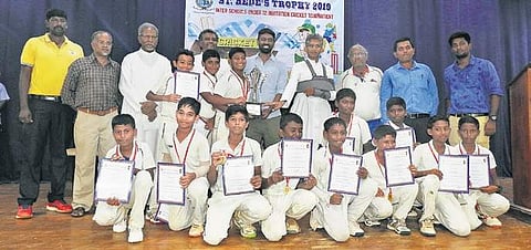 St Bede’s AIHSS, winners of the St Bede’s trophy U-12 tournament