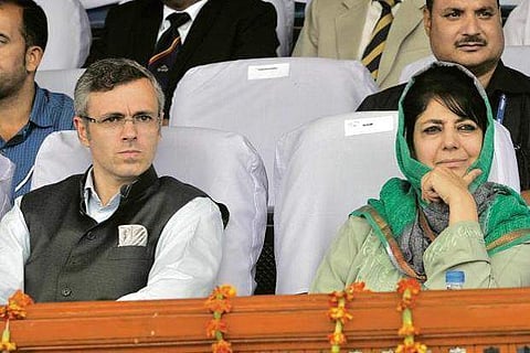 Former Jammu and Kashmir chief ministers Mehbooba Mufti and Omar Abdullah. (Photo | File)