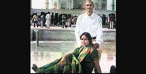 Sohrabuddin Sheikh and his wife Kausar Bi (Photo | File/ PTI)