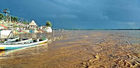 River Godavari flowing in full capacity at Bhadrachalam in Khammam district on Wednesday (Photo |EPS)