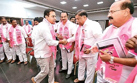 TRS meeting at Telangana Bhavan in Hyderabad (File Photo |EPS)