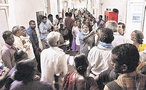 Patients queue up before the outpatient ward of the Vijayawada Government General Hospital on Thursday (Photo I EPS, Prasant Madugula)