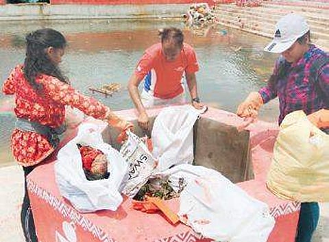 Citizen groups collect segregate waste from Ganesh idols