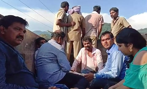 Survivors of boat capsized in Godavari river | EPS