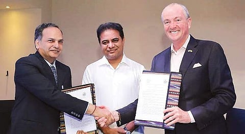 Municipal Administration and Urban Development Minister KT Rama Rao and New Jersey Governor Phil Murphy with signed agreement between the states (Photo |EPS)