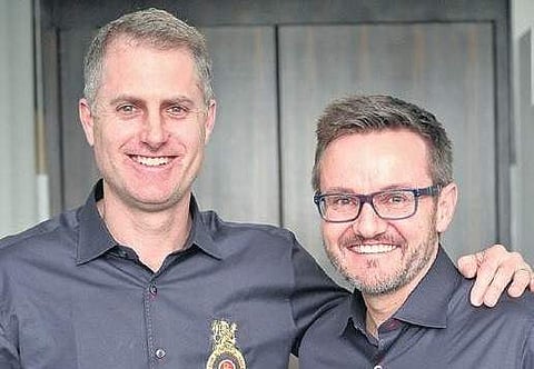 RCB coach Simon Katich (L) & director of cricket operations Mike Hesson