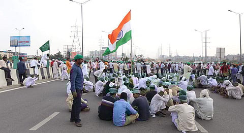 A large group of farmers from various parts of Uttar Pradesh started their march from Noida, towards Kisan Ghat. (Photo | Arun Kumar, EPS)