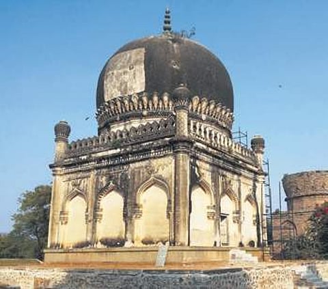 To facilitate the VR tour of the Qutub Shahi Tombs, the Design department of IIT-Hyderabad did a complete high-resolution scan of the tomb complex.