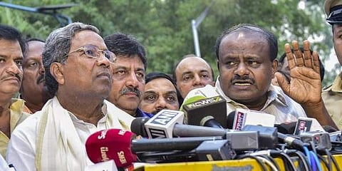Karnataka Congress leader Siddaramaiah and JD(S)' HD Kumaraswamy. (File Photo | EPS)