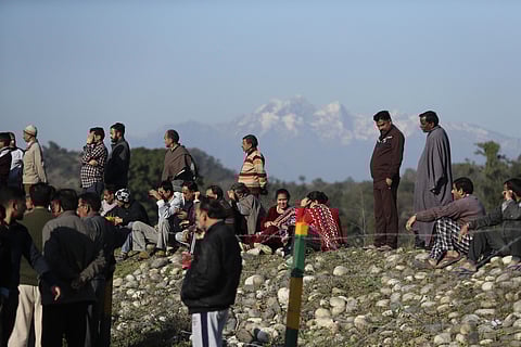 Away from the political slugfest, people in Kashmir Valley said they hoped their internet connections would be restored soon. (Photo | AP)