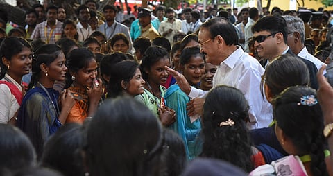 Vice President Venkaiah Naidu meeting college students in Tiruchy. (Photo | PTI )