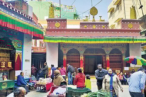 The monastery is the first major landmark of Majnu ka Tila’s Tibetan colony, where dishes like Shapta, Lahphing, and Shapaley help make up the menu of most traditional eateries.