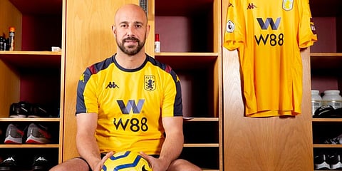Aston Villa goalkeeper Pepe Reina (Photo | Aston Villa Twitter)