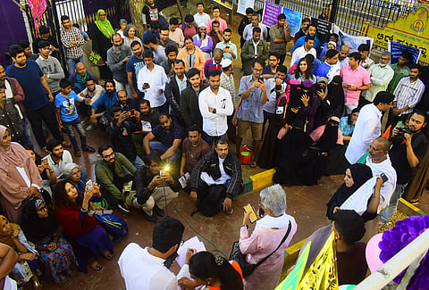 Inter-religiogous prayer at the Mourya cicle Bengaluru. (Photo | Pandarinath B/EPS)