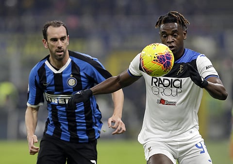 Atalanta's Duvan Zapata (R). (Photo | AP)