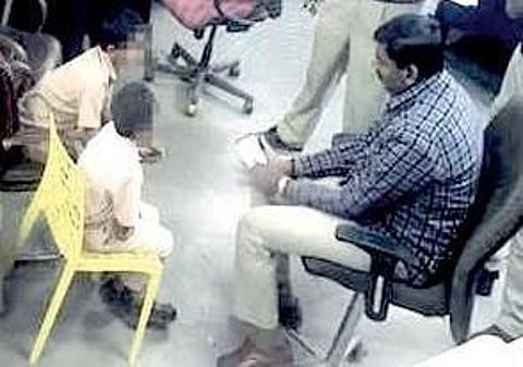 Police question students on the anti-CAA. (photo| EPS)