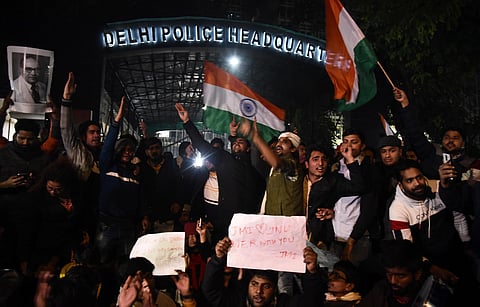 Students protesting outside the Police HQ in New delhi on Sunday. (Photo | EPS/Parveen Negi)