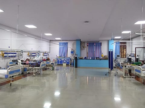 Patients undergoing treatment for COVID at the Bangalore Railway Hospital