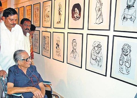 RK Laxman at the Indian Institute of Cartoonists in 2002