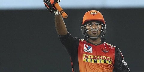 Sunrisers Hyderbad batsman Vijay Shankar celebrates his half century against RR. (Photo | ANI)