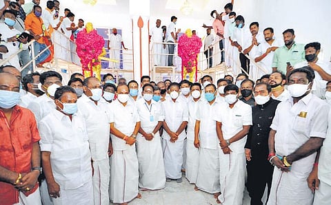 Deputy Chief Minister O Panneerselvam paid homage to Marudhu brothers on their 219th death anniversary at Sivaganga on Saturday