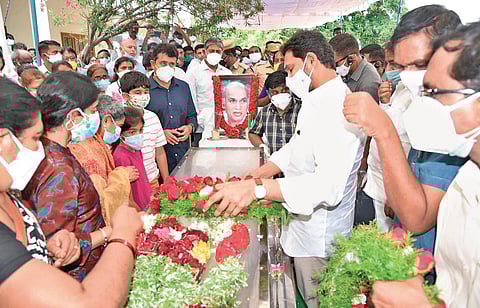 Chief Minister YS Jagan Mohan Reddy pays tribute to his father-in-law EC Gangi Reddy at Pulivendula in Kadapa district on Saturday I Express