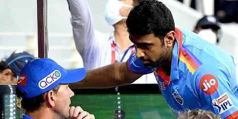 Delhi Capitals coach Ricky Ponting (L) with off-spinner Ravichandran Ashwin. (photo| twitter)
