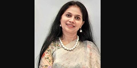 Adding another layer is artist Sangeeta Abhay, who has created clocks embellished with Varma’s prints.