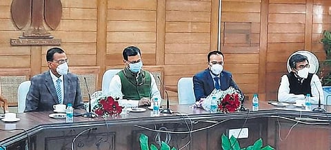 Brij Mohan Mishra (2nd right) succeeded Amit Singla as NDMC secretary. (Photo | Express)