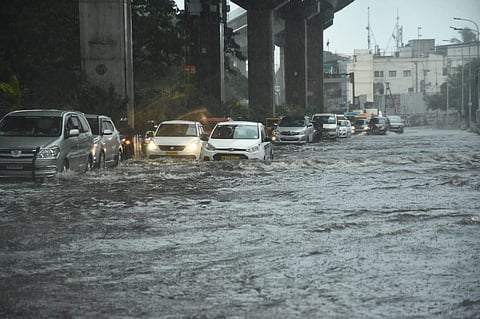 A view of GST Road at Guindy after heavy rain (Photo | EPS/Ashwin Prasath)