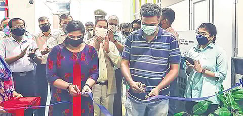 Vandana P S and George C G formally inaugurating the Metro building