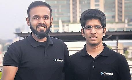 Bhaswat Agarwal,Mukul Rustagi