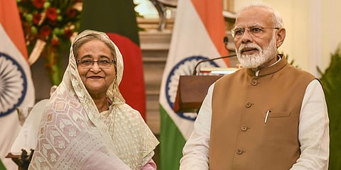 Prime Minister Narendra Modi (R) with his Bangladeshi counterpart Sheikh Hasina. (File photo| PTI)