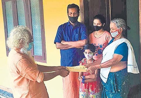 Babu John, the CPM candidate who contested and won from ward 1 of Ezhamkulam panchayat in Adoor, during his election campaign.