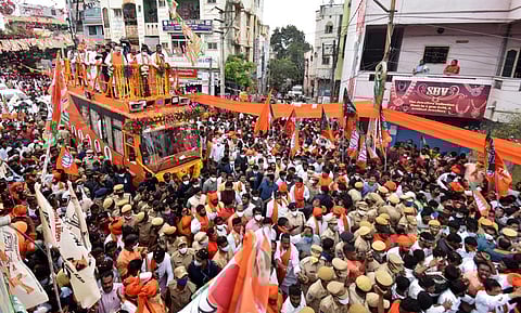 Union Home Minister Amit Shah holds a roadshow in Hyderabad. An advisory has been issued to those were part of the campaigning. (Photo | S Senbagapandiyan, EPS)