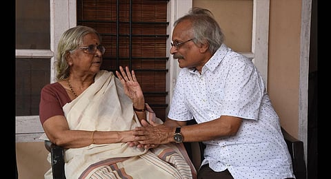 Sugathakumari in conversation with writer M Mukundan. (File photo | B P Deepu, EPS)