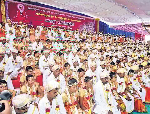 The minister said they plan to invite jewellers for purchase of gold. (Representational Image)