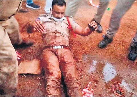 The arrested persons are also accused of sprinkling chilli powder on police officials.