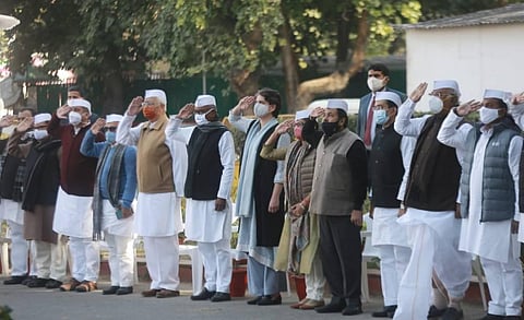 Congress general secretary Priyanka Gandhi stand with other party leaders and workers during the Congress party 136th foundation day celebrations at AICC in New Delhi. (Photo | Shekhar Yadav/EPS)