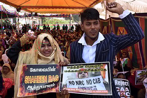 Reshma (L) and Abdul Kalam got married at the venue of an ongoing protest against the Citizenship Amendment Act on Thursday at Athupalam in Coimbatore. (Photo| U Rakesh Kumar, EPS)