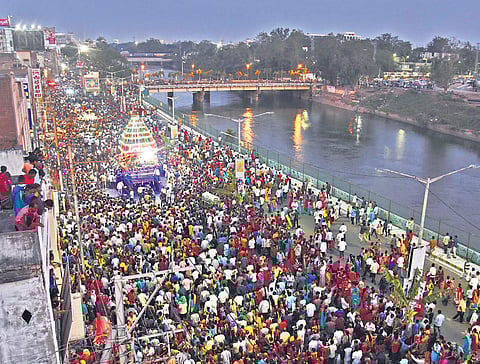 Devotees take part in the annual Rathotsavam on Canal Road in Vijayawada on Sunday. (Photo| EPS/P Ravindra Babu)