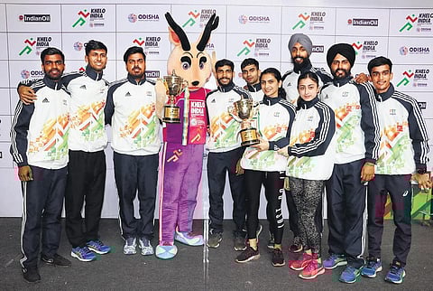 Guru Nanak Dev University won the overall fencing title at KIUG | IRFANA