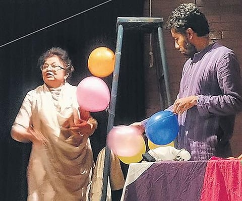 The play is based on the book Yasi