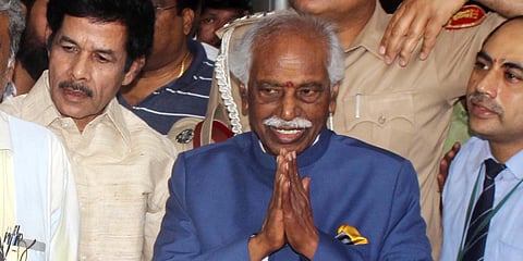 Himachal Pradesh governor Bandaru Dattatreya is seen coming out from Apollo Hospitals, Hyderguda after his health check up in Hyderabad. (Photo| Sathya Keerthi, EPS)